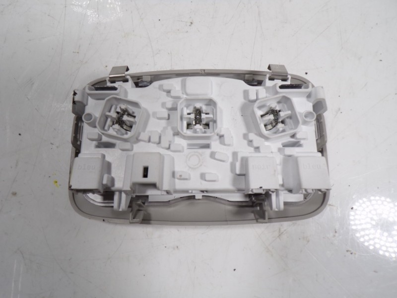 Recambio de piloto interior para toyota proace city 1.5 dci referencia OEM IAM  96721407BJ 