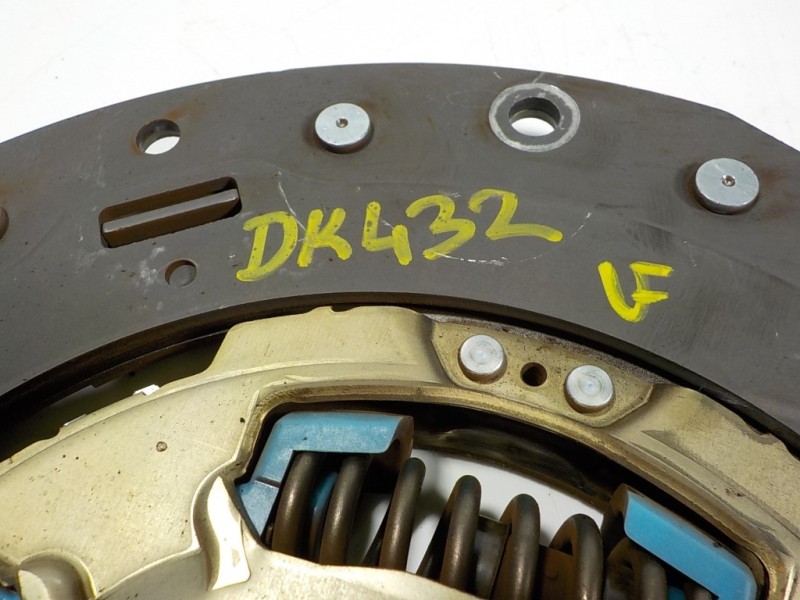 Recambio de kit embrague para lexus is 300h referencia OEM IAM 3127030010 6A261877 