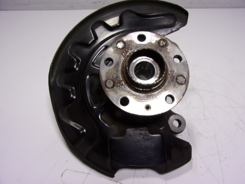 Recambio de mangueta delantera derecha para seat leon (5f1) 2.0 tdi referencia OEM IAM 5Q0407256R  5WA407621
