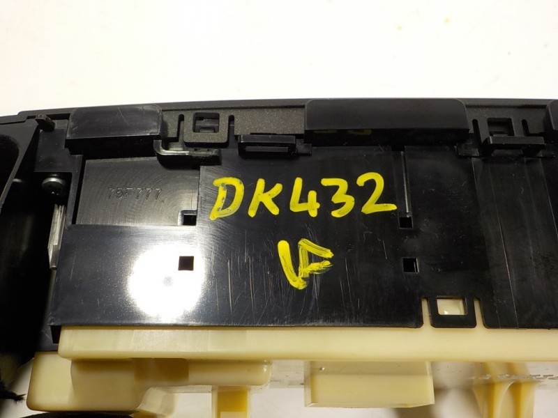 Recambio de mando climatizador para lexus is 300h referencia OEM IAM 5590053241 5590063241 