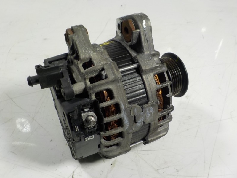 Recambio de alternador para volvo xc60 2.0 diesel cat referencia OEM IAM  30659580 