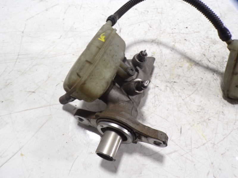 Recambio de bomba freno para renault scenic iii 1.5 dci diesel fap referencia OEM IAM 460115826R  