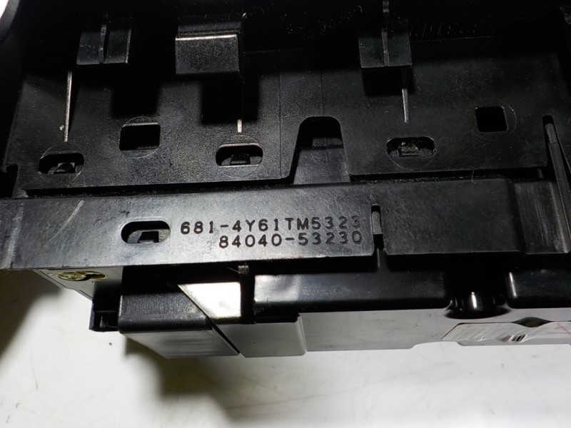 Recambio de mando elevalunas delantero izquierdo para lexus is 300h referencia OEM IAM 8404053230 8404053230 