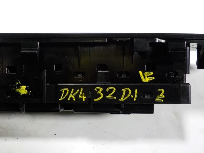 Recambio de mando elevalunas delantero izquierdo para lexus is 300h referencia OEM IAM 8404053230 8404053230 