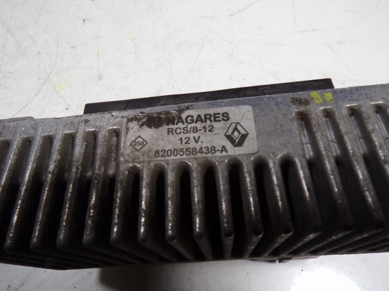 Recambio de caja precalentamiento para renault scenic iii 1.5 dci diesel fap referencia OEM IAM 8200558438 8200558438A 