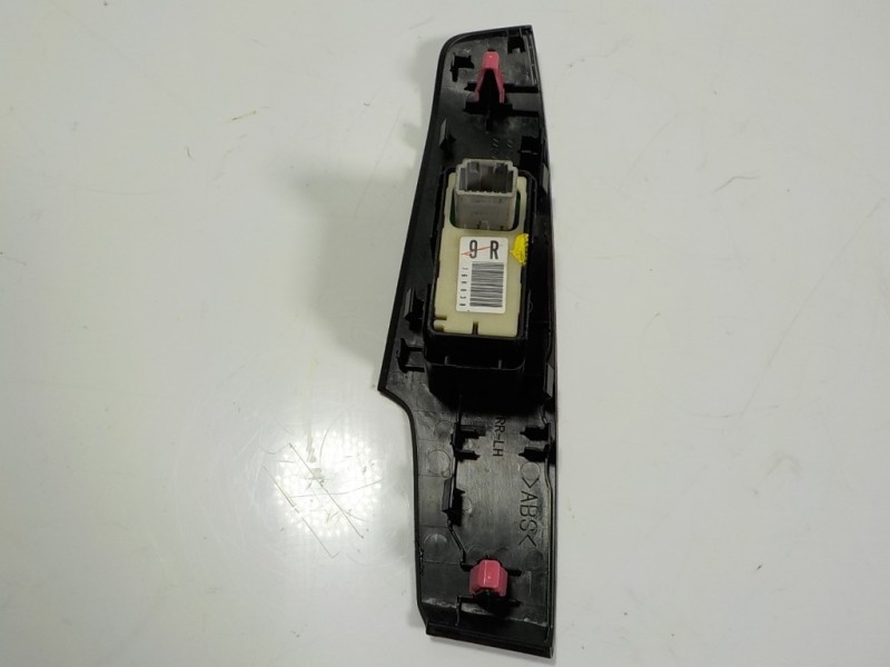 Recambio de mando elevalunas trasero izquierdo para lexus is 300h referencia OEM IAM 8481030192 7427253051 