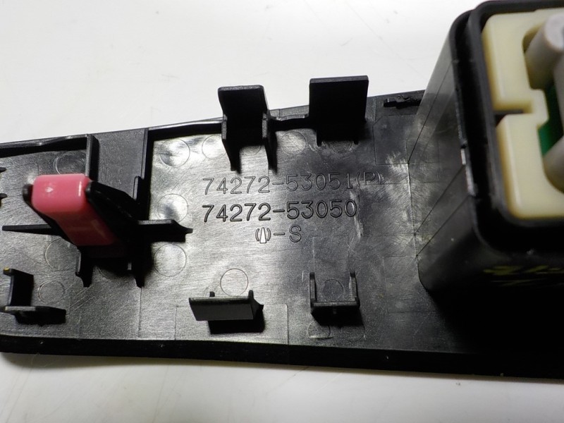 Recambio de mando elevalunas trasero izquierdo para lexus is 300h referencia OEM IAM 8481030192 7427253051 