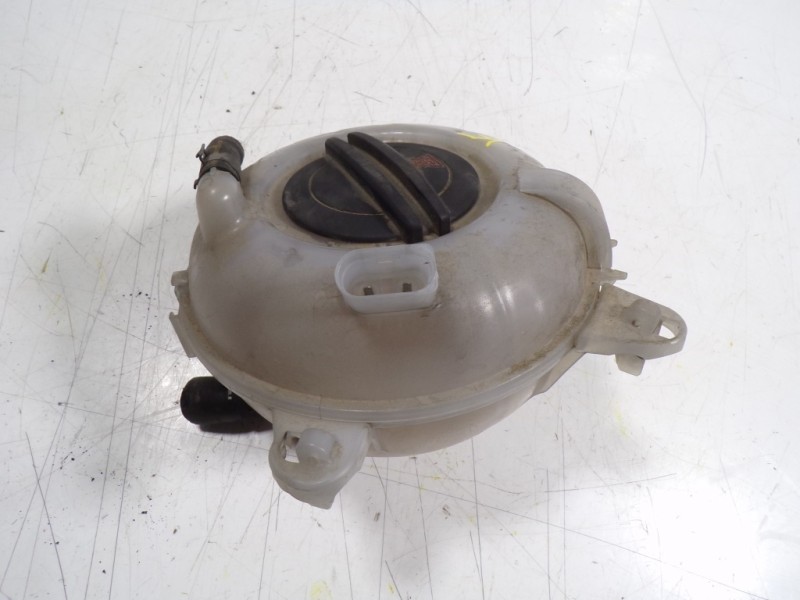 Recambio de deposito expansion para volkswagen golf vii lim. (bq1) 1.6 tdi referencia OEM IAM 5Q0121407G  
