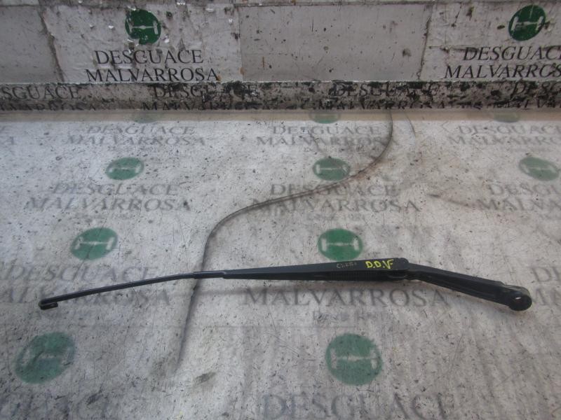 Recambio de brazo limpia delantero derecho para nissan nv 200 (m20) kombi comfort referencia OEM IAM 28886JX31A  