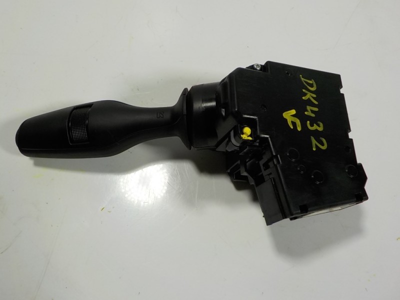 Recambio de mando limpia para lexus is 300h referencia OEM IAM 8465230650 17F774 