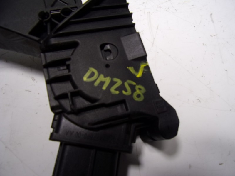 Recambio de potenciometro pedal para seat leon (5f1) 2.0 tdi referencia OEM IAM 5Q1721503H 5Q1721503H 