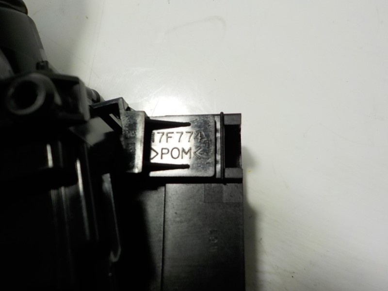 Recambio de mando limpia para lexus is 300h referencia OEM IAM 8465230650 17F774 