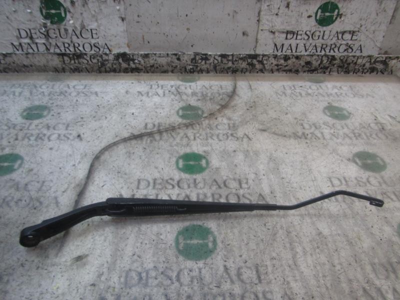 Recambio de brazo limpia delantero izquierdo para nissan nv 200 (m20) kombi comfort referencia OEM IAM 28881JX31A  