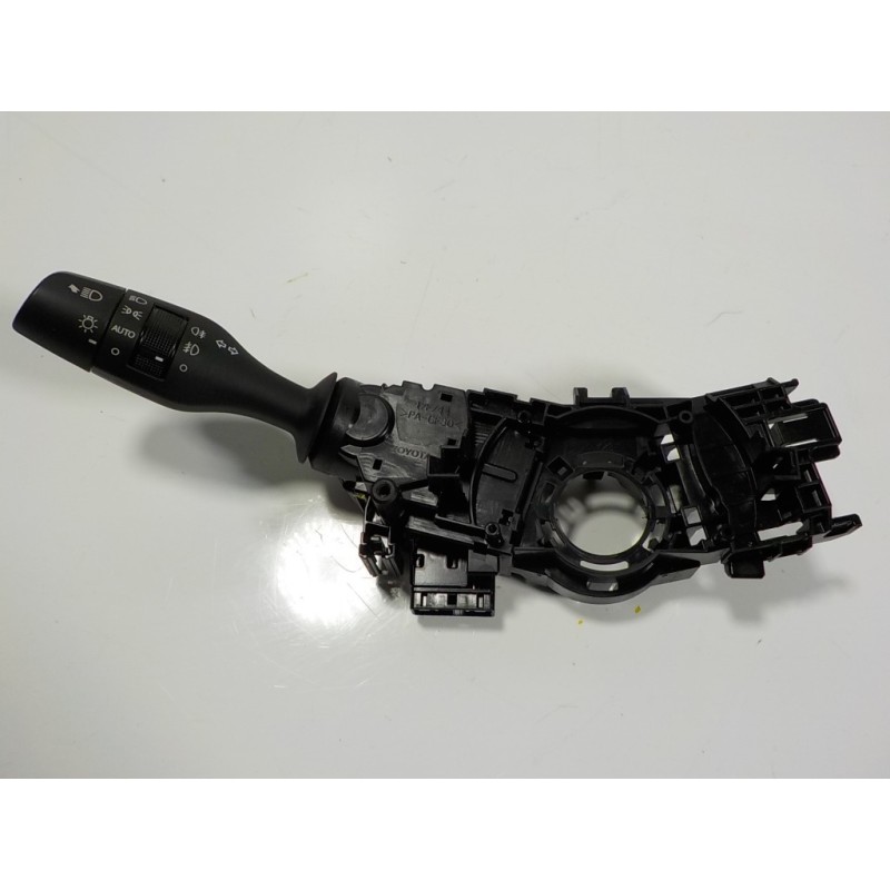 Recambio de mando luces para lexus is 300h referencia OEM IAM 8414030350 17F744 