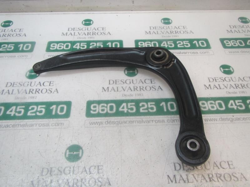 Recambio de brazo suspension inferior delantero derecho para peugeot 308 1.6 16v referencia OEM IAM   