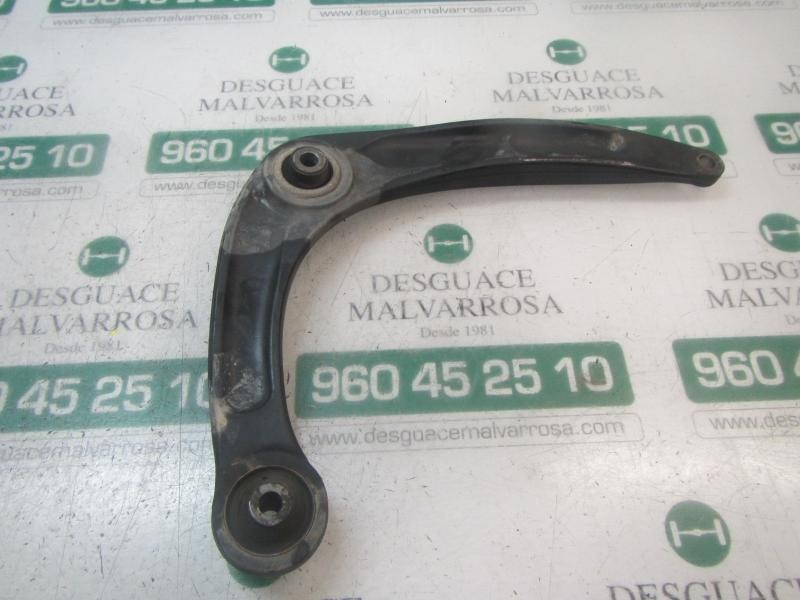 Recambio de brazo suspension inferior delantero izquierdo para peugeot 308 1.6 16v referencia OEM IAM   