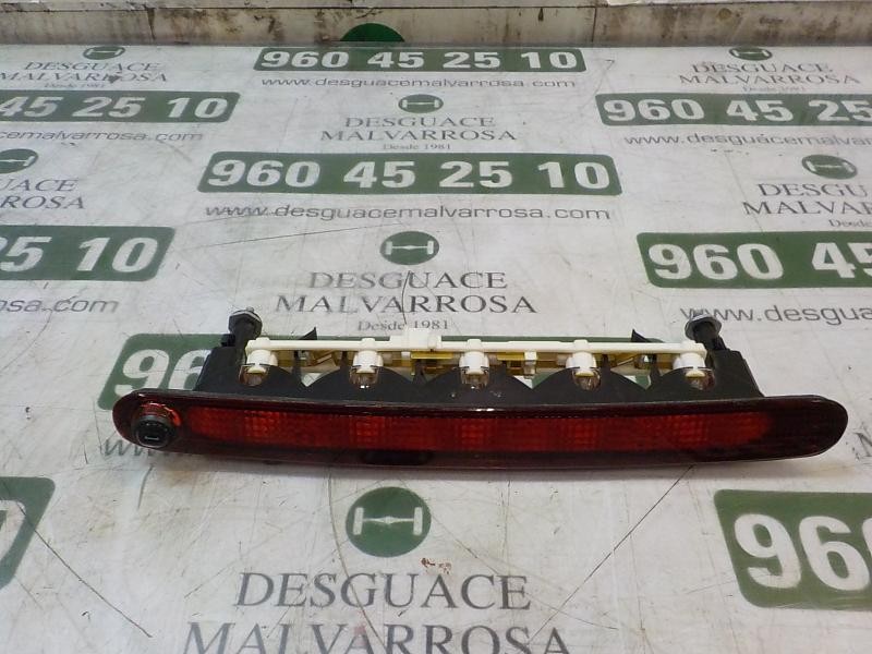 Recambio de piloto trasero central para suzuki s-cross 1.6 ddis referencia OEM IAM 3582063J00  