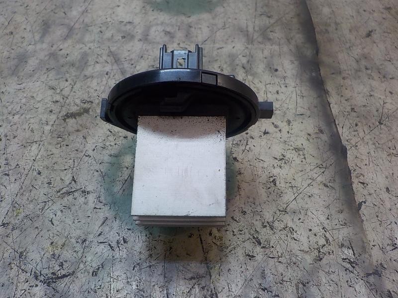 Recambio de resistencia calefaccion para mazda cx-5 2.0 cat referencia OEM IAM KD4761B15 KD47K021Z15 