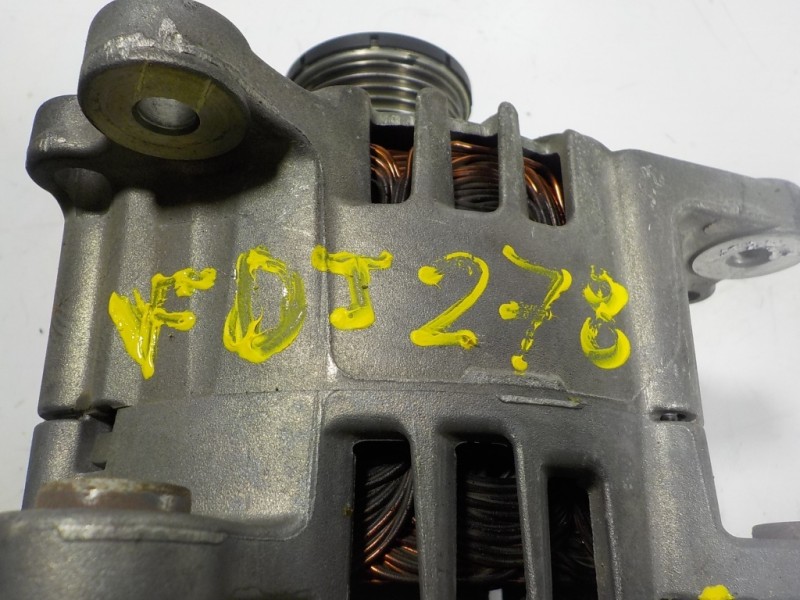 Recambio de alternador para volkswagen tiguan (5n2) 2.0 tdi referencia OEM IAM 03L903023L 03L903023L TG14C043