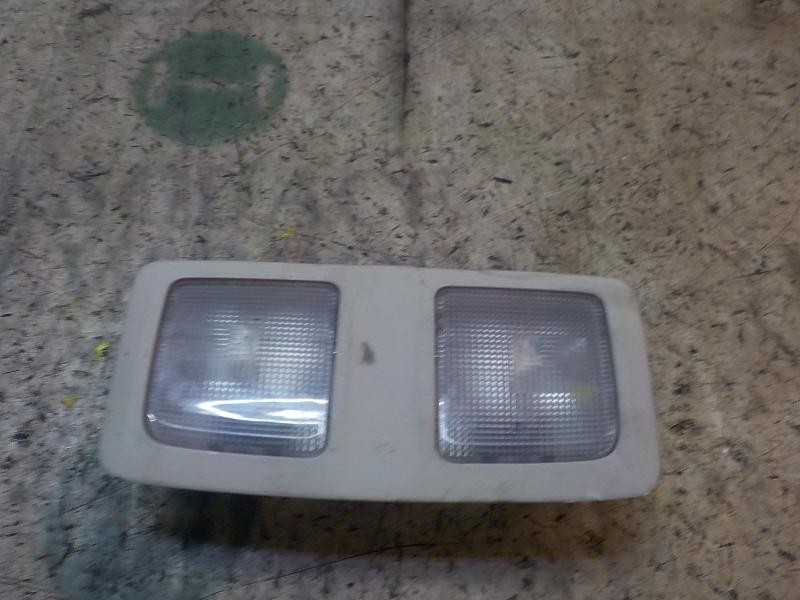 Recambio de piloto interior para mazda cx-5 2.0 cat referencia OEM IAM KD455131075  