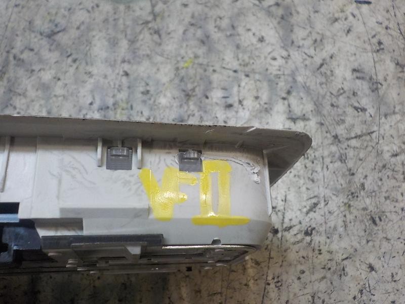 Recambio de piloto interior para mazda cx-5 2.0 cat referencia OEM IAM KD455131075  