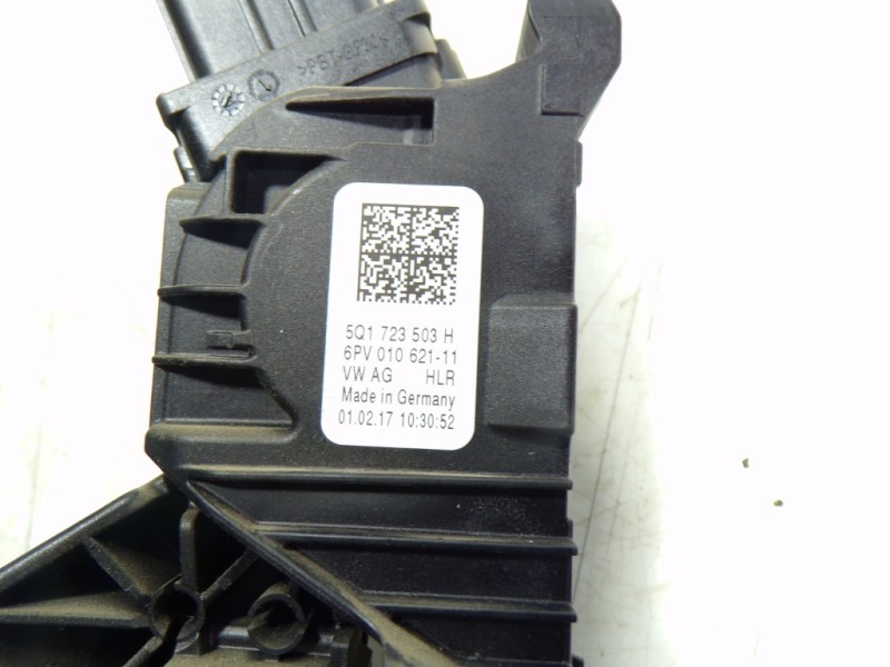 Recambio de potenciometro pedal para volkswagen golf vii lim. (bq1) 1.6 tdi referencia OEM IAM 5Q1723503H 5Q1723503H 6PV01062111
