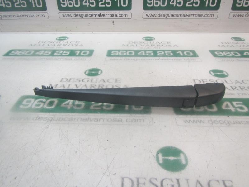 Recambio de brazo limpia trasero para toyota c-hr hybrid active referencia OEM IAM 85241F4010  