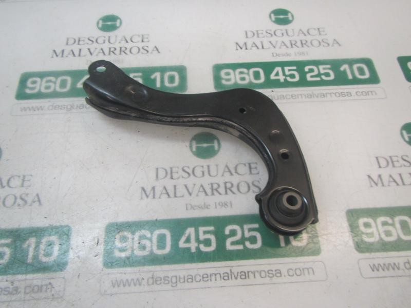 Recambio de brazo suspension superior trasero derecho para toyota c-hr hybrid active referencia OEM IAM 48770F4010  