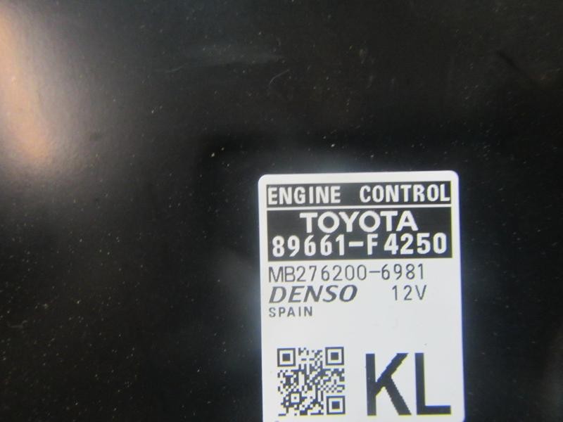 Recambio de centralita motor uce para toyota c-hr hybrid active referencia OEM IAM 89661F4250 89661F4250 MB2762006981