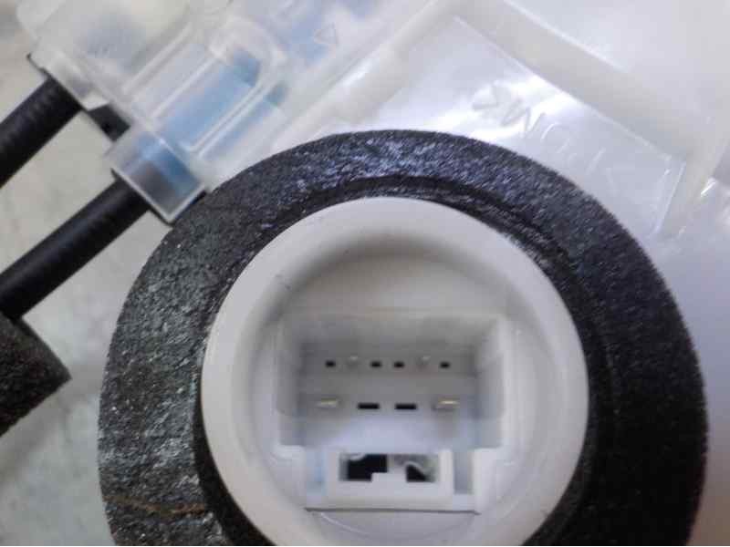 Recambio de cerradura puerta trasera izquierda para toyota prius+ 1.8 16v (híbrido) referencia OEM IAM 6906048060 N791122173 