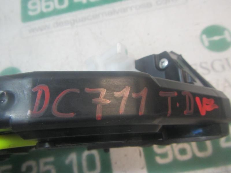 Recambio de cerradura puerta trasera derecha para toyota c-hr hybrid active referencia OEM IAM 69050F4010  