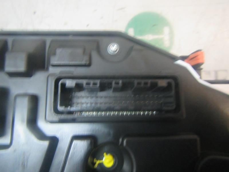 Recambio de cuadro instrumentos para toyota c-hr hybrid active referencia OEM IAM 83800F4461 83800F4460 