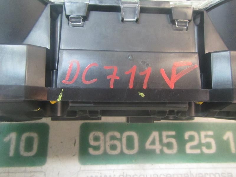 Recambio de cuadro instrumentos para toyota c-hr hybrid active referencia OEM IAM 83800F4461 83800F4460 