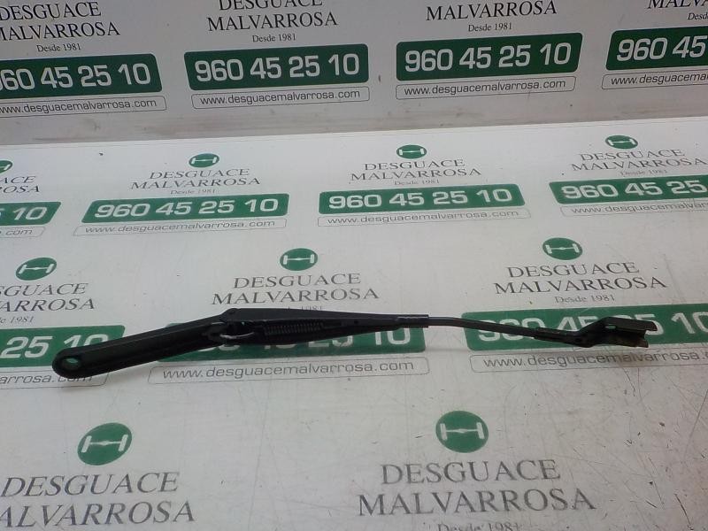 Recambio de brazo limpia delantero izquierdo para ford fiesta (ccn) trend referencia OEM IAM 2026776  