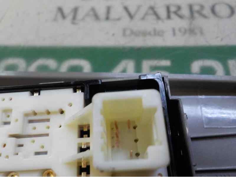 Recambio de mando elevalunas trasero izquierdo para toyota prius+ 1.8 16v (híbrido) referencia OEM IAM 8481033120  