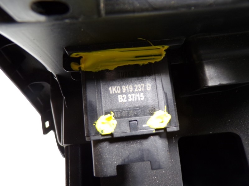 Recambio de guantera para volkswagen tiguan (5n2) 2.0 tdi referencia OEM IAM 5M1857101H82V 5M1857097 