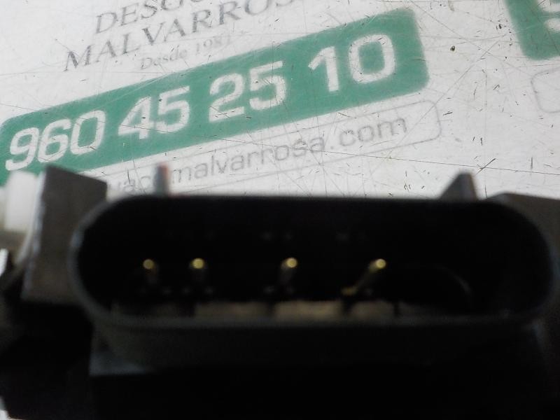 Recambio de cerradura puerta delantera derecha para ford fiesta (ccn) trend referencia OEM IAM 2048282  