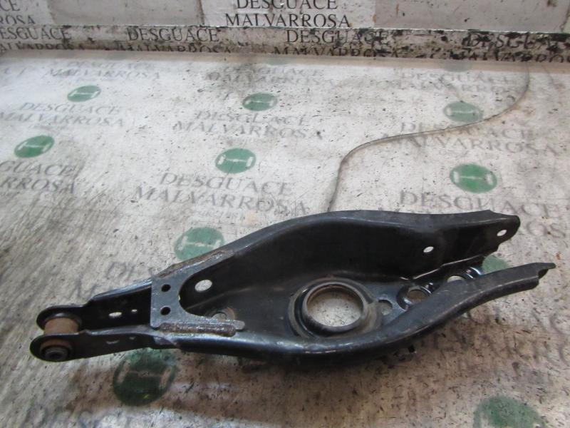 Recambio de brazo suspension inferior trasero izquierdo para toyota avensis (t27) 2.0 d-4d cat referencia OEM IAM   