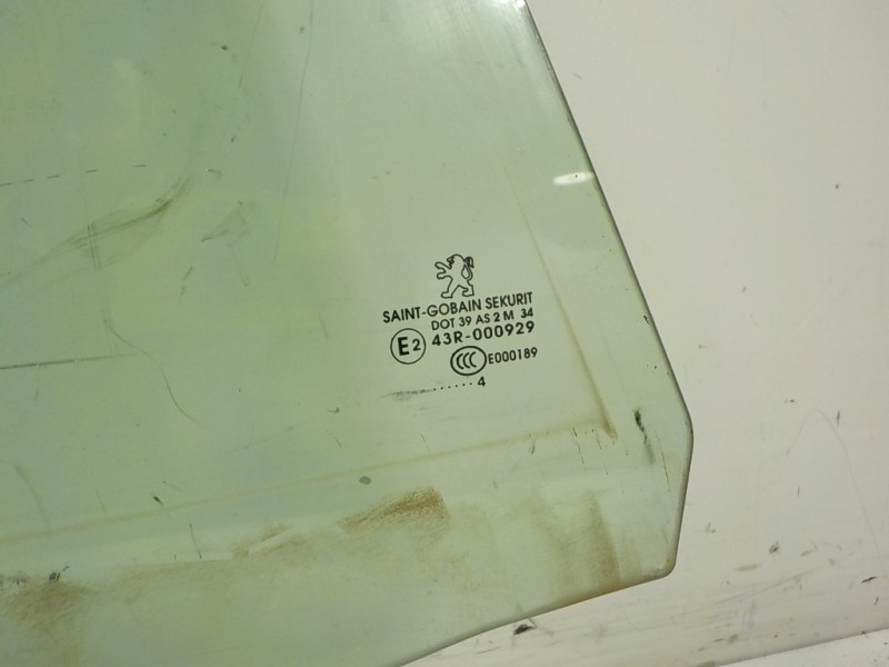 Recambio de cristal puerta trasero derecho para peugeot 508 2.0 16v hdi fap referencia OEM IAM 9204V6  