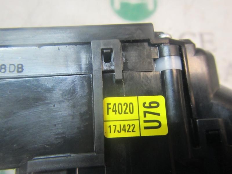 Recambio de mando limpia para toyota c-hr hybrid active referencia OEM IAM 84652F4020 F402017J422 F402017J422