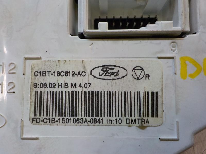 Recambio de mando climatizador para ford fiesta (ccn) trend referencia OEM IAM 1935902 C1BT18C612AC 