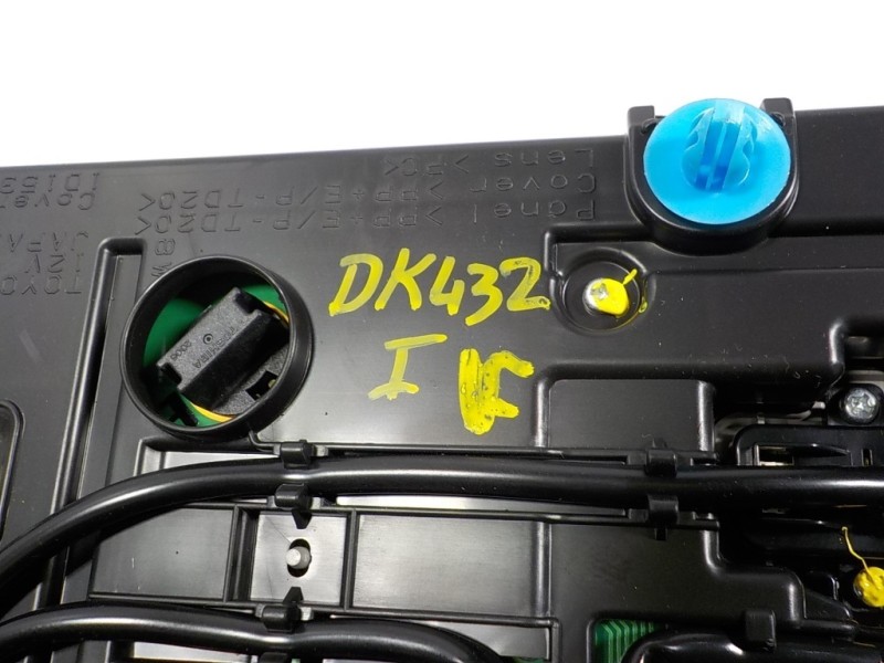 Recambio de piloto interior para lexus is 300h referencia OEM IAM 8120853040B0 1D153073G 