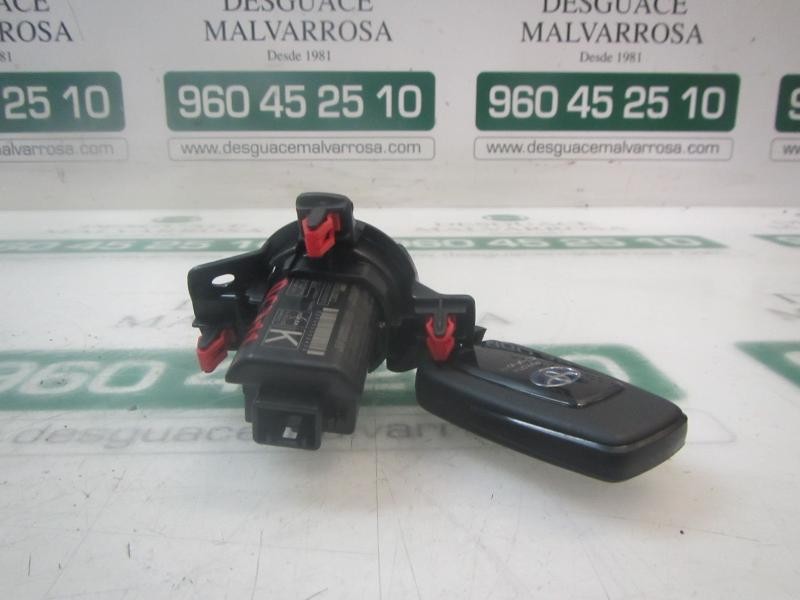 Recambio de conmutador de arranque para toyota c-hr hybrid active referencia OEM IAM 8961102112  