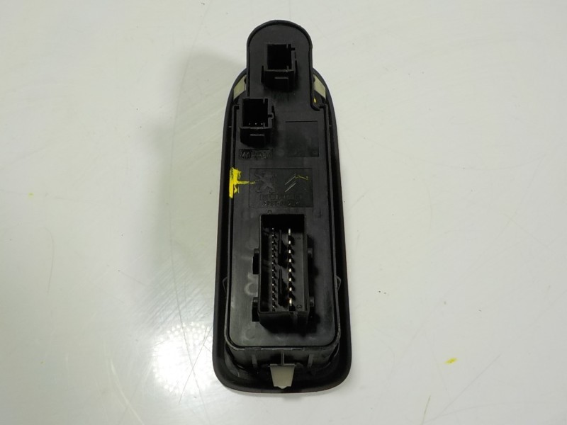 Recambio de mando elevalunas delantero izquierdo para peugeot 508 2.0 16v hdi fap referencia OEM IAM 98026370ZD 98026370ZD 