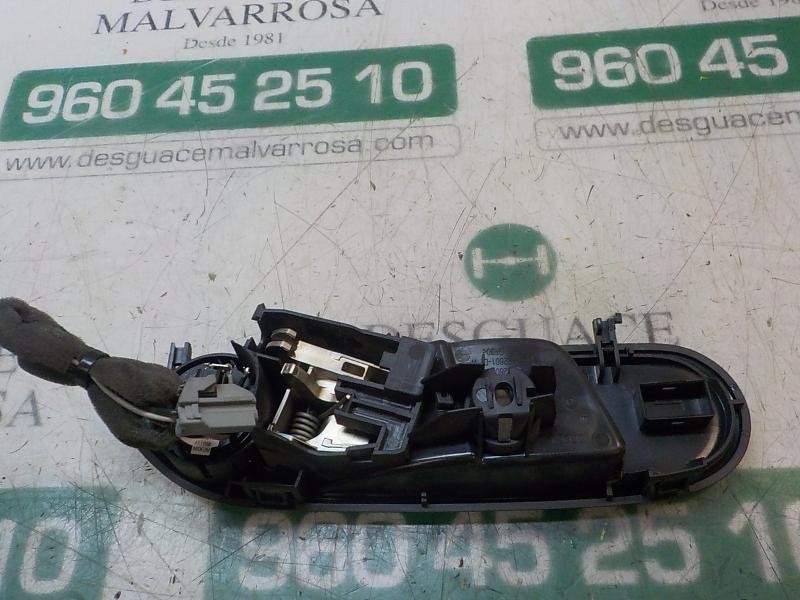 Recambio de maneta interior delantera izquierda para ford fiesta (ccn) trend referencia OEM IAM 2146028  