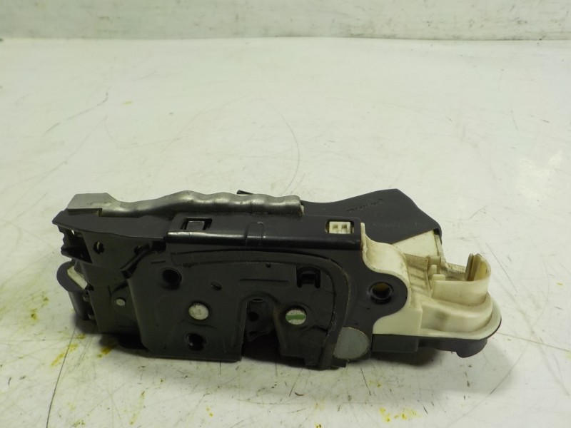 Recambio de cerradura puerta delantera izquierda para volkswagen polo (6r1) 1.6 tdi referencia OEM IAM 5K1837015B 5K1837015B 
