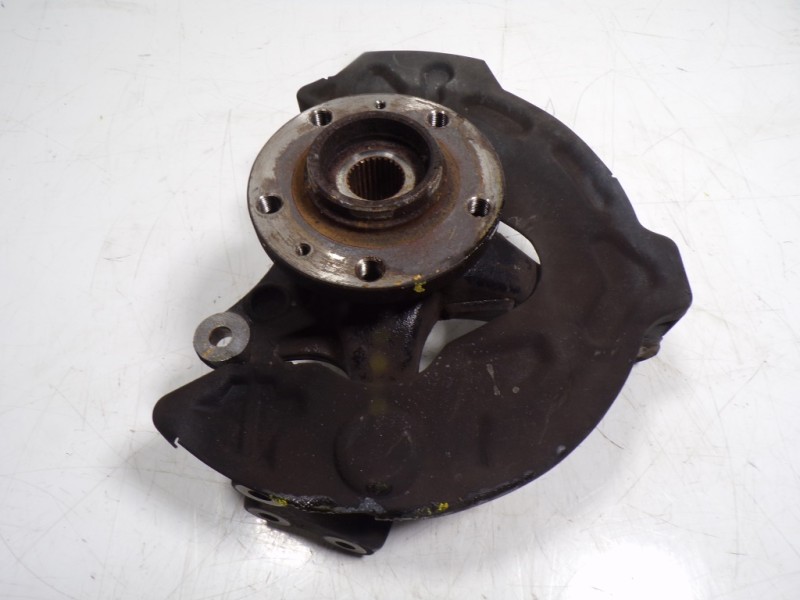 Recambio de mangueta delantera izquierda para peugeot 508 2.0 16v hdi fap referencia OEM IAM 3646A9  