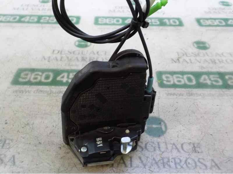 Recambio de cerradura puerta trasera derecha para toyota verso 1.6 d-4d cat referencia OEM IAM 690500F031  