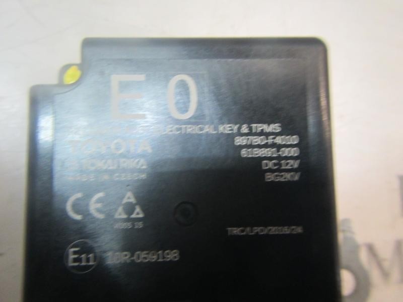 Recambio de modulo electronico para toyota c-hr hybrid active referencia OEM IAM 897B0F4010 89780F4010 
