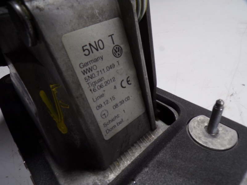 Recambio de palanca cambio para volkswagen tiguan (5n2) 2.0 tdi referencia OEM IAM 5N0711050A 5N0711049T 